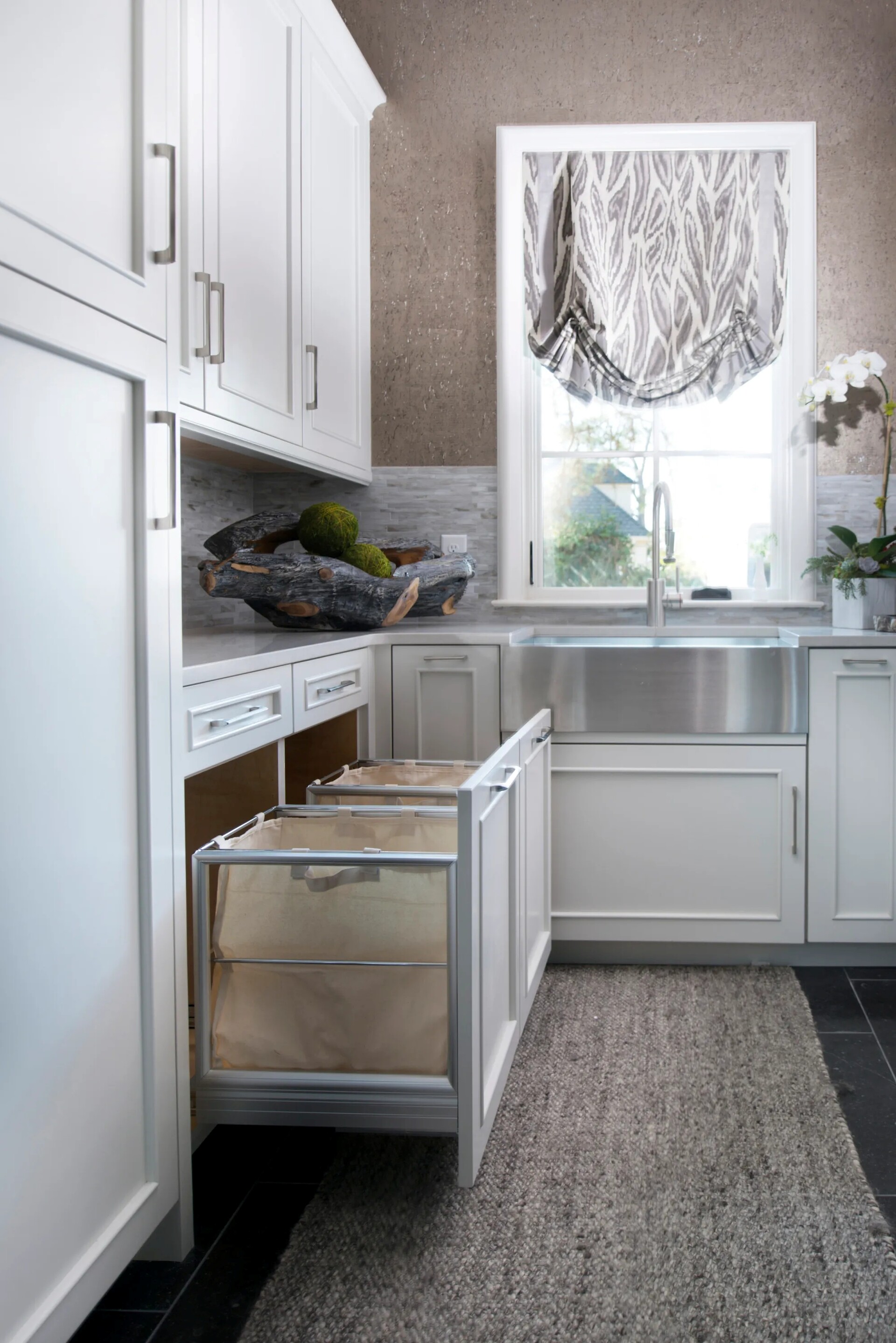 Rev-A-Shelf - 14-5/16" Hamper Bottom Mount Rev-A-Motion‚Ñ¢ Aluminum / Canvas Liner for Closet