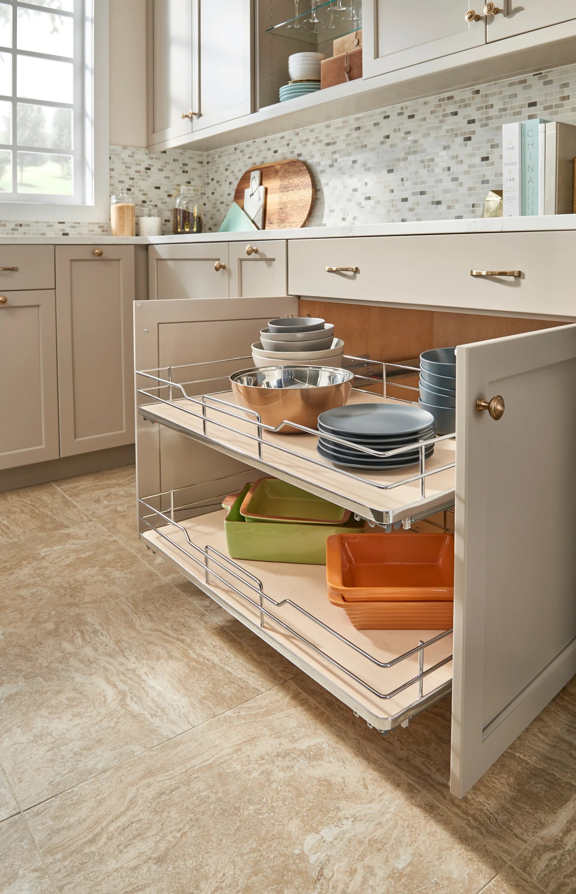 Rev-A-Shelf - 20-11/16" Maple Pullout Premiere Single Wire Solid Bottom Basket